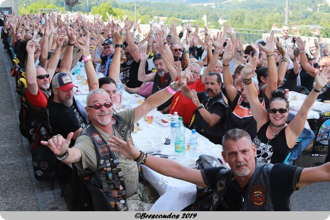 repas entre motards brescoudos