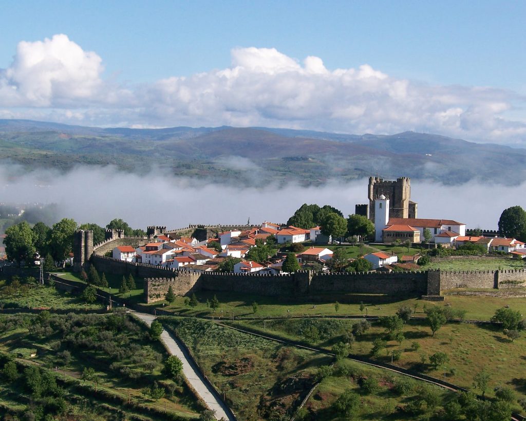 les plus belles routes du portugal en moto bragance