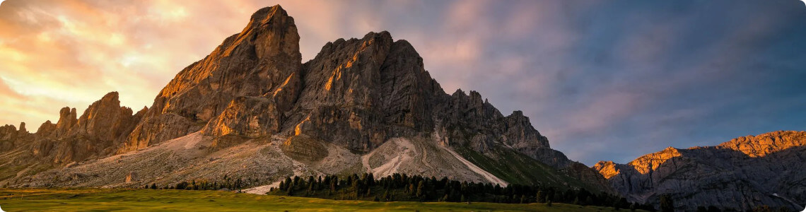 paysage des dolomites le col des herbes